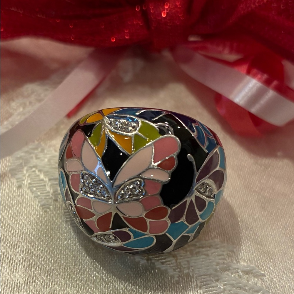 Butterfly Kisses Sterling Silver Chunky Floral Pattern Ring W/ Butterfly Size 8